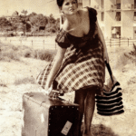 Da beleza glamorosa à beleza natural: a incrível transformação ao longo dos anos da atriz Claudia Cardinale Imagem da página de origem