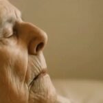O corpo sabe quando a morte está próxima, e tudo começa pelo nariz Imagem da página de origem