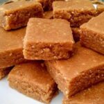 Paçoca caseira que não vai ao fogo: Receita é feita com Bolacha maisena .... Ver mais 389F66FFA579w900h571