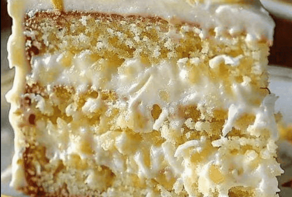 Bolo Sonho de Abacaxi e Coco: Sabor Tropical em 1 Hora! 🍍🥥