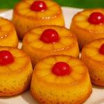 Pequenas Tentações: O Segredo do Bolo Invertido Individual que Desaparece da Mesa em Minutos a1c030c5-314e-4769-82aa-94f12012bfa7